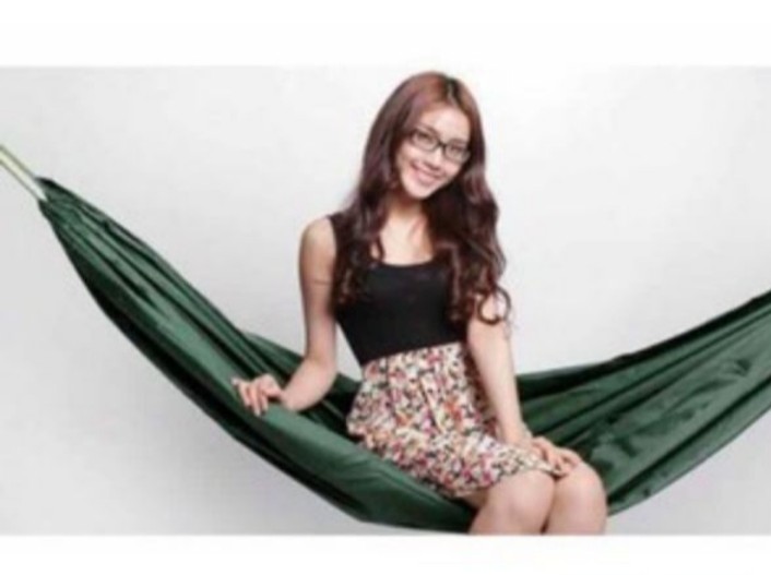 Võng dù màu xanh khổ 1m4x2m2