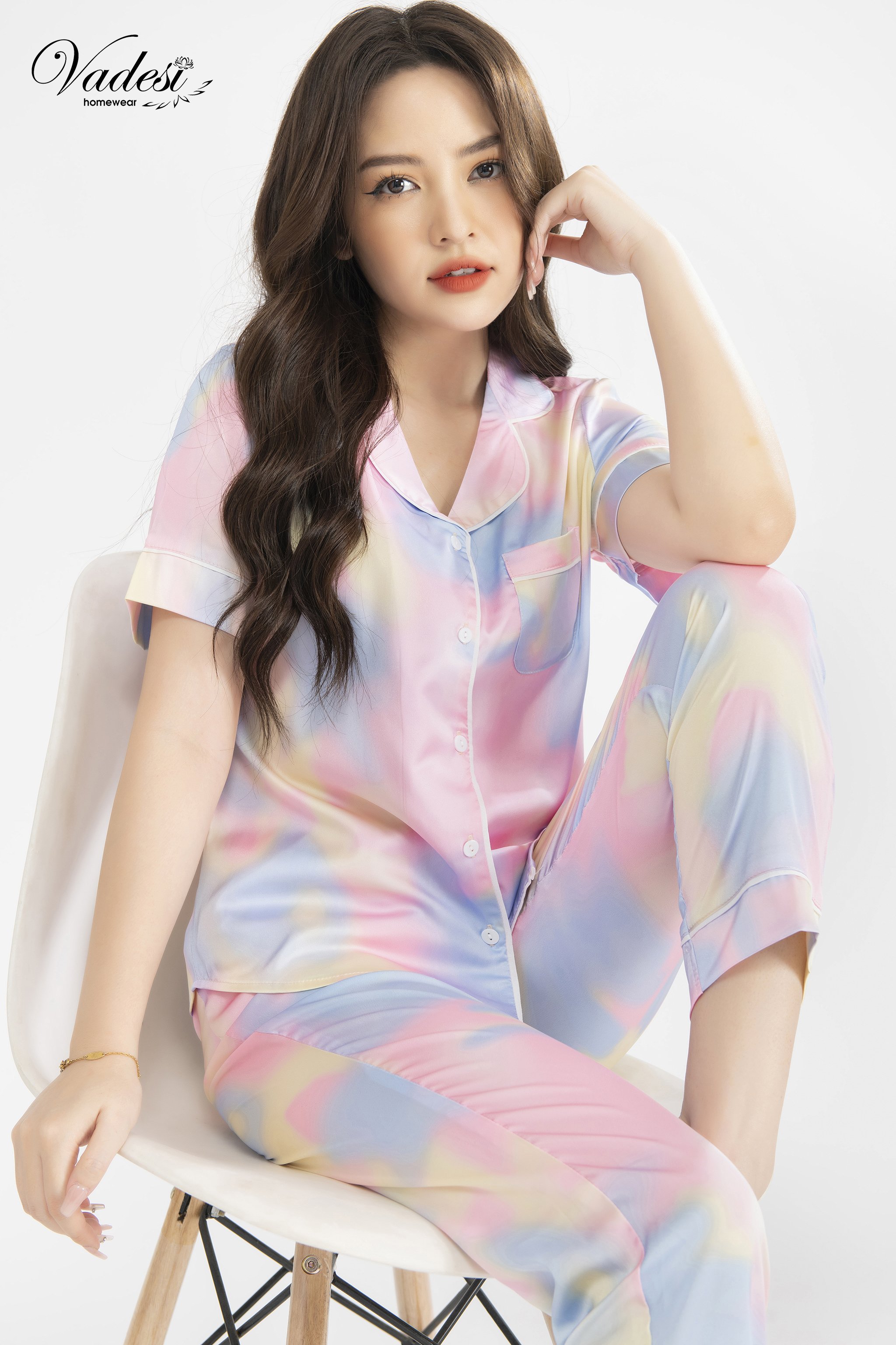 Bộ Đồ Ngủ Nữ Pijama Quần Dài Tay Ngắn Họa Tiết Đẹp Chất Lụa Cao Cấp Thoáng Mềm, Thấm Hút Co Giãn Nhẹ - Vadesi