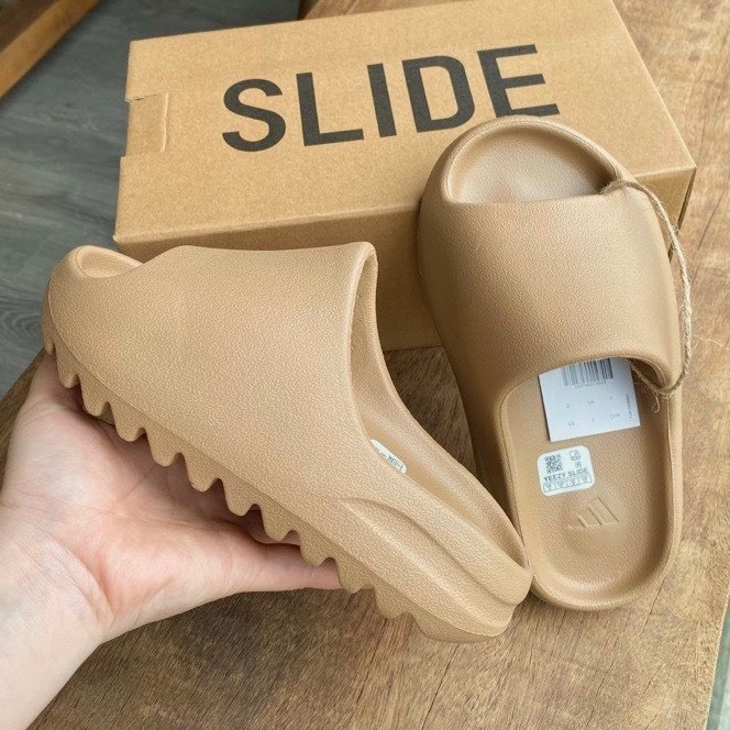 ( Màu Nâu ) Dép Yeezy SLD màu nâu vân nhám chất liệu cao su đúc nguyên khối, Dép bánh mì đế cao 5cm hot trend 2024 phù hợp mọi phong cách