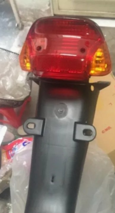 Đuôi biển số dream lùn 99 zin _ shop phụ tùng honda