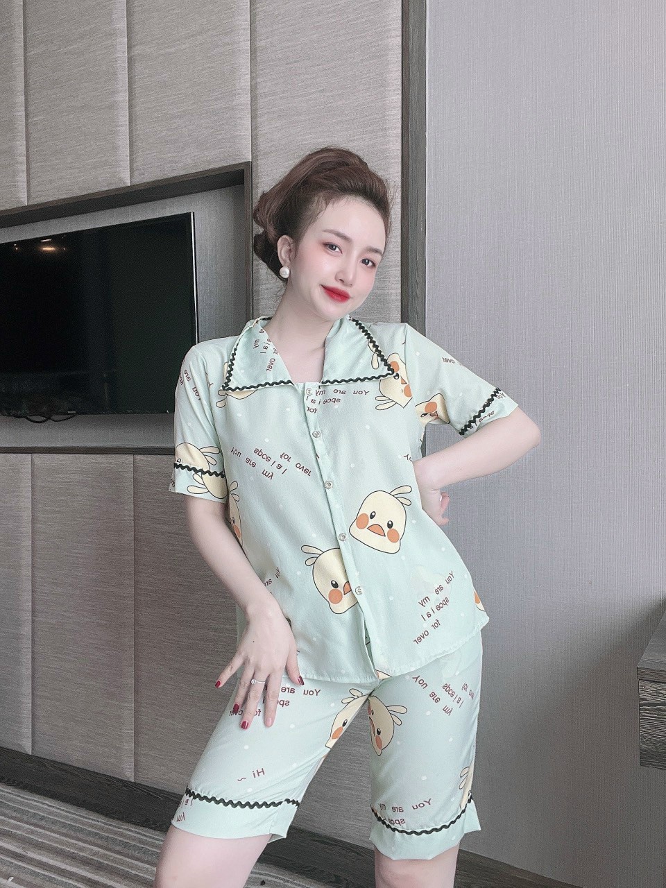 Đồ bộ nữ mặc nhà quần lửng lụa 100d
