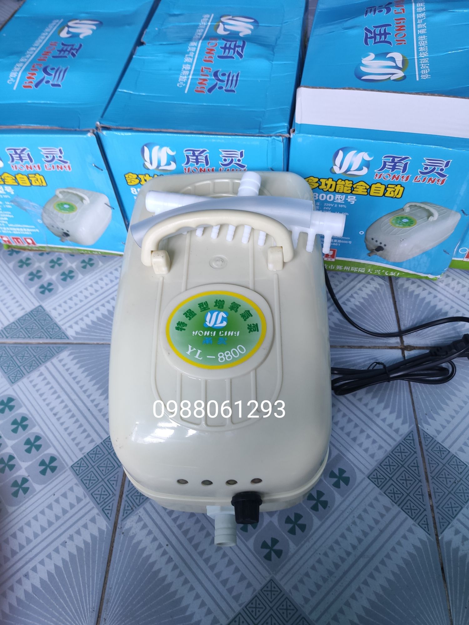 Máy sục khí oxy tích điện yl 8800