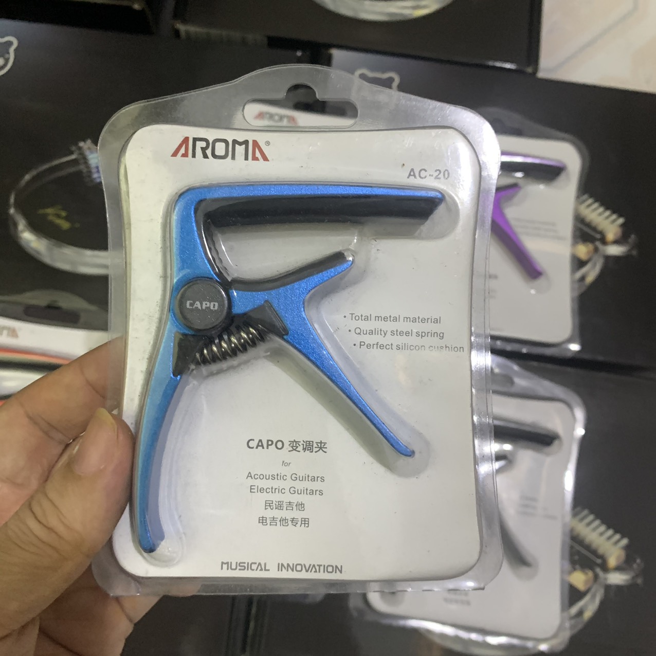 Kẹp nâng hạ tông đàn guitar - capo aroma ac-20