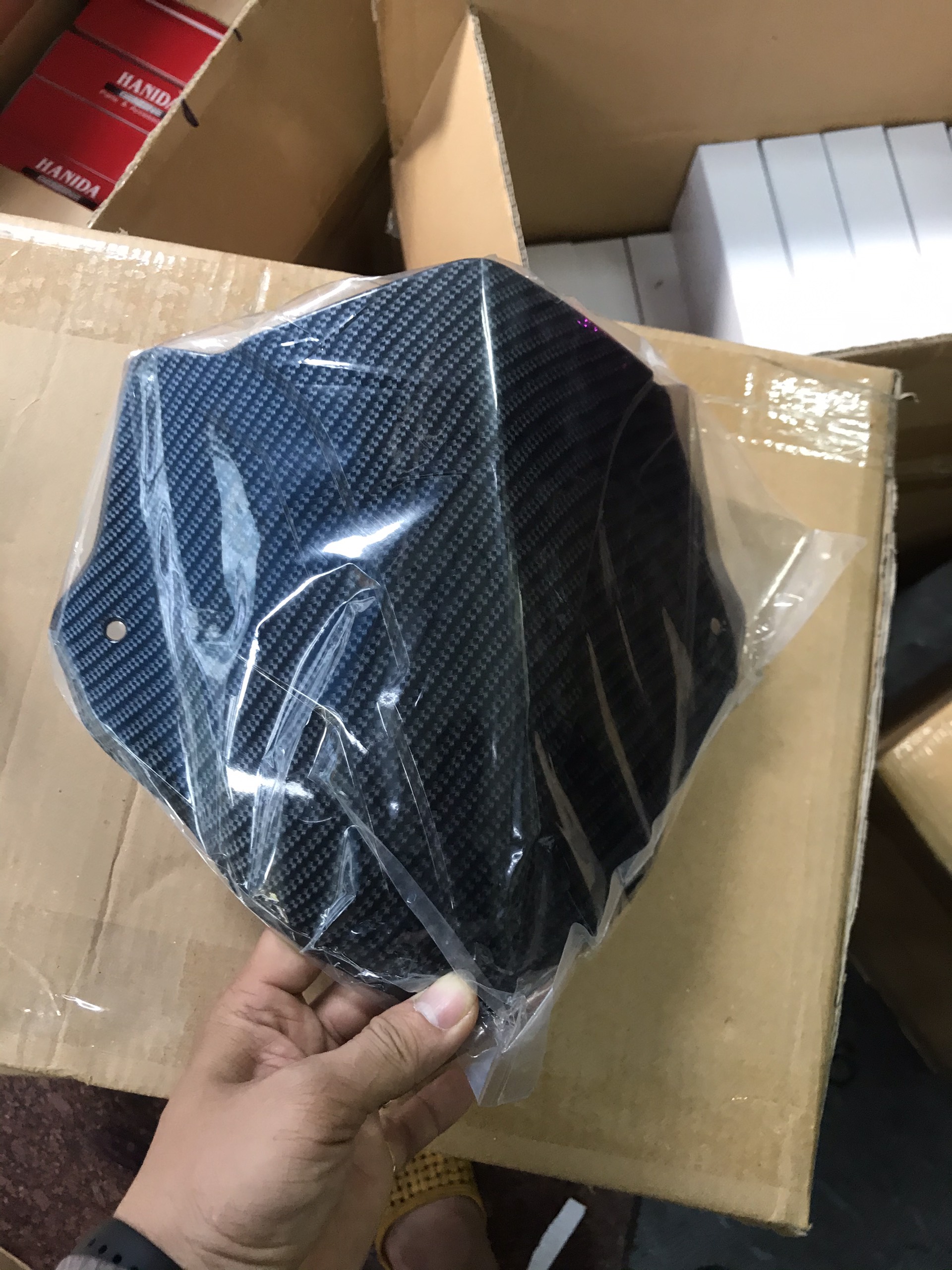Mão ốp đầu đèn yamaha Exciter 155vva vân cacbon
