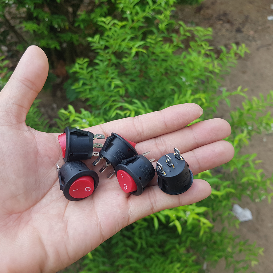 5 Nút công tắc 2 vị trí hình tròn 3 chân màu ĐỎ