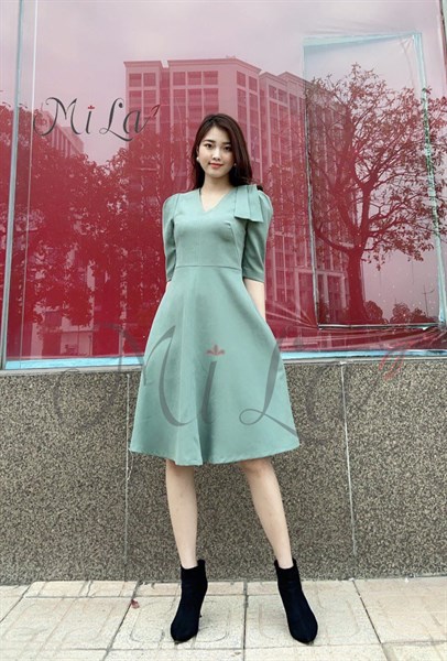 Đầm nhung cổ tim đinh nơ vai - xanh mila 20dk156xa