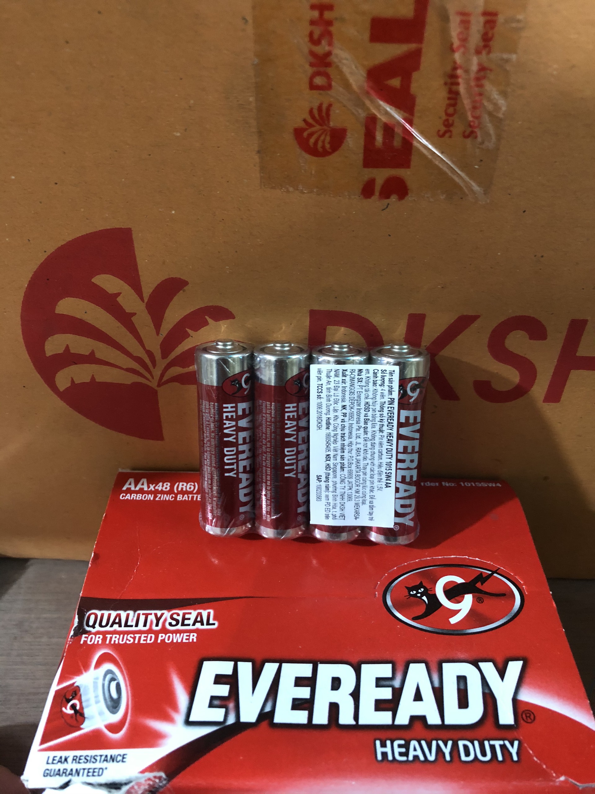 Pin AA.AAA - ( tiểu,đũa) Eveready vỉ 4 viên - Hàng chính hãng DKSH Việt Nam.