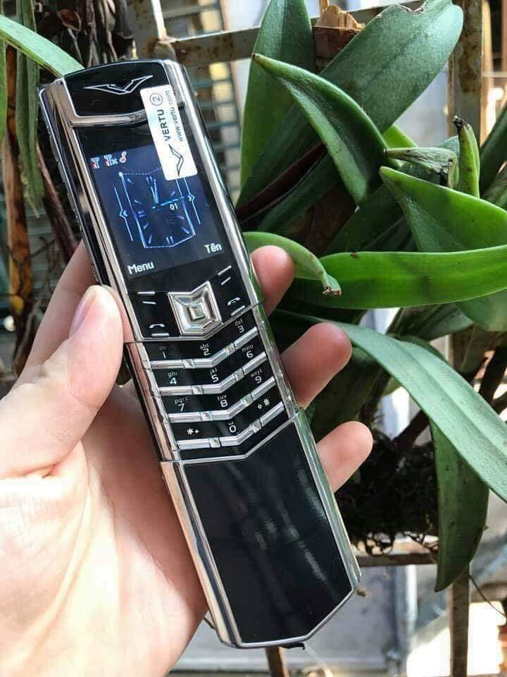 Điện thoại Vetu K9 nắp trượt,loa to, pin bền, tặng kèm 2pin, bao da