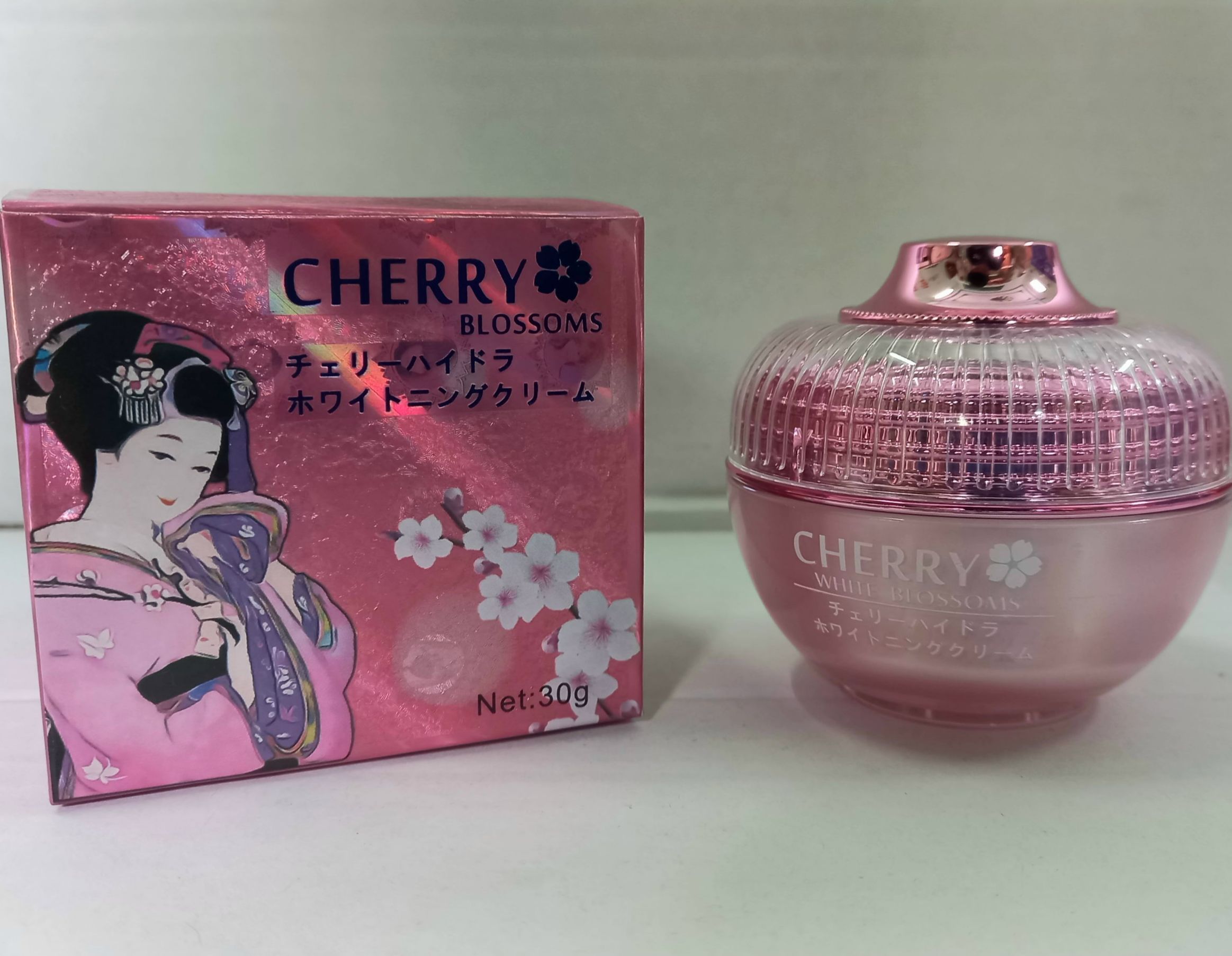Kem nám Cherry Blossoms Lanxi Nhật giảm thâm bỏ đốm nâu tàn nhang làm trắng hồng da 30g - Japan