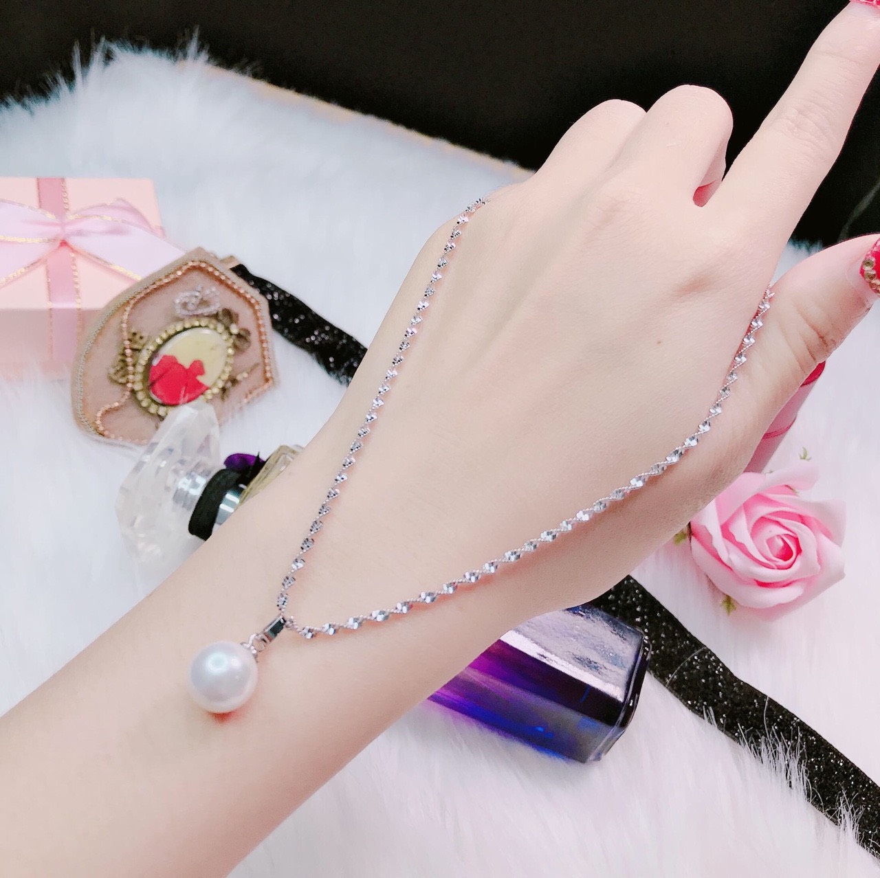 Dây Chuyền Nữ Đính Ngọc Trai Cao Cấp Givishop - D1705108 - Sáng Như Vàng Thật ( Cam Kết Không Đen, Không Ngứa, Chất Liệu Bạc Pha Hợp Kim Cao Cấp ) - { mau day chuyen dep, vong bac dep, day chuyen bac dep, nhung mau day chuyen dep }