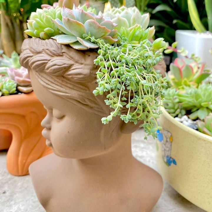 Chậu đất nung hình cô gái truyền thống kích cỡ 13*15*18cm trồng sen đá, trang trí tiểu cảnh