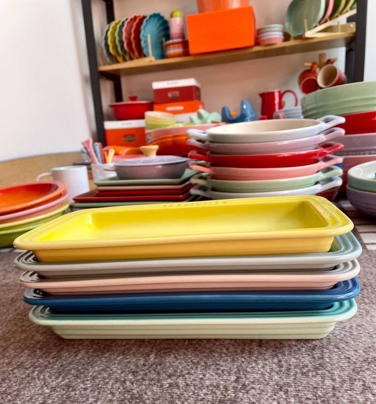 Đĩa Le creuset hình chữ nhật dài 25cm dùng decor trang trí món ăn gia đình nhà hàng quán ăn
