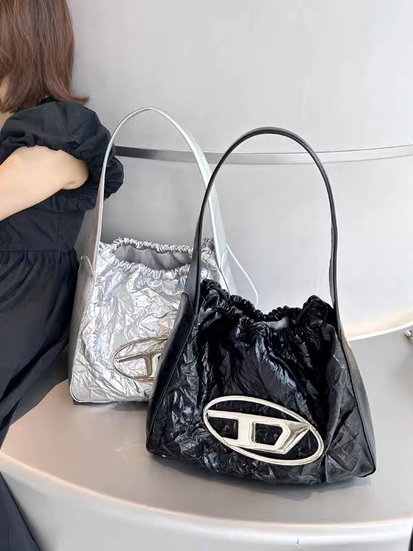 Túi dle.sai tote 2 size trẻ trung cá tính trending dẫn đầu xu hướng
