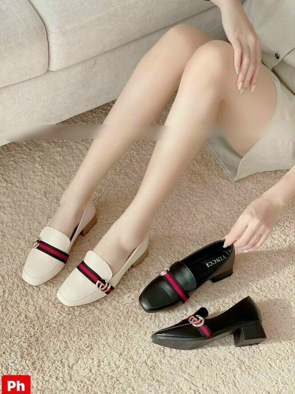 Giày cao gót da mịn mũi vuông khuy ngang dáng mới - 3P