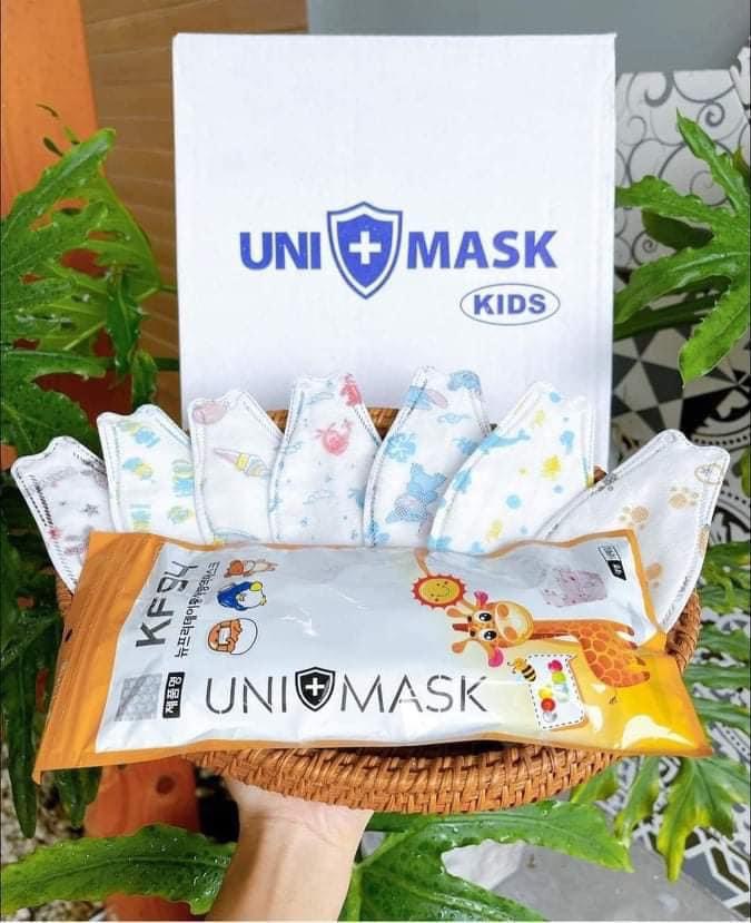 Thùng 300 chiếc khẩu trang cho bé KF94 UNIMASK Họa tiết bé trai và bé gái từ (4-8 tuổi)