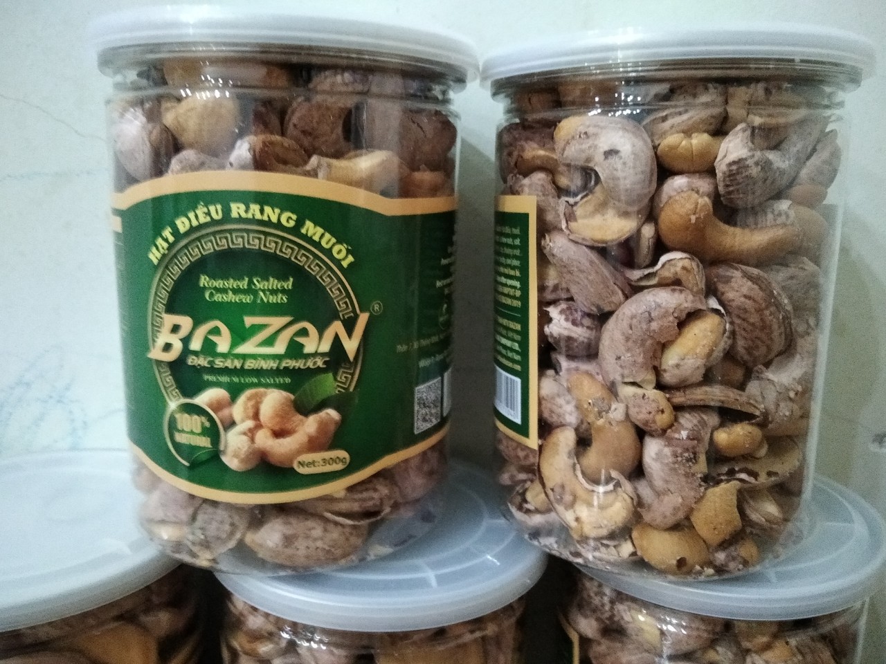 Hạt điều rang muối vỡ đôi hộp 300gr, điều Bình Phước loại 1