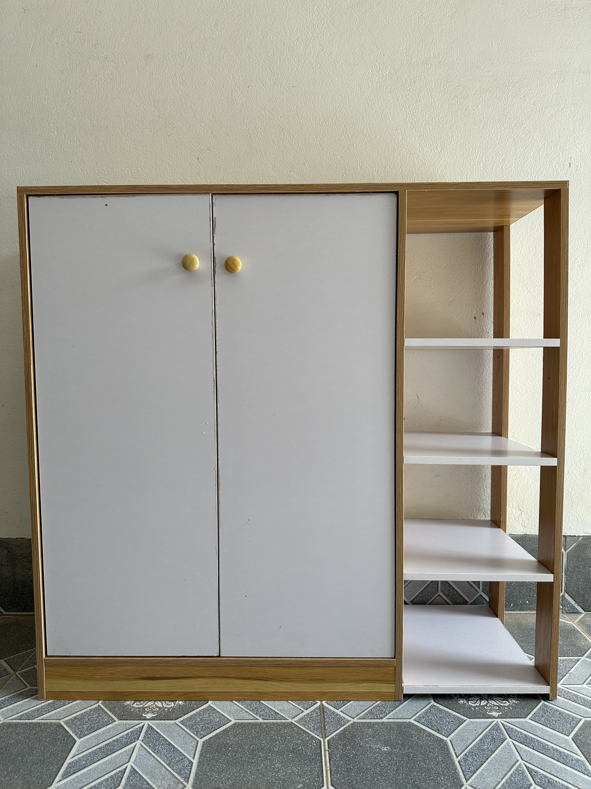 Tủ để giày dép, mỹ phẩm 2 cánh 4 ngăn màu trắng phối gỗ