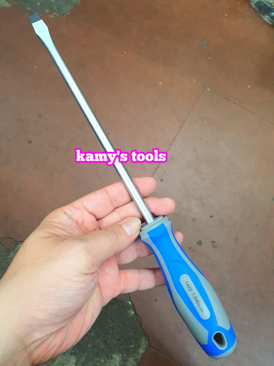 Tua vít dẹp cán cao su 8mm dài 200mm kingtony model 14220808