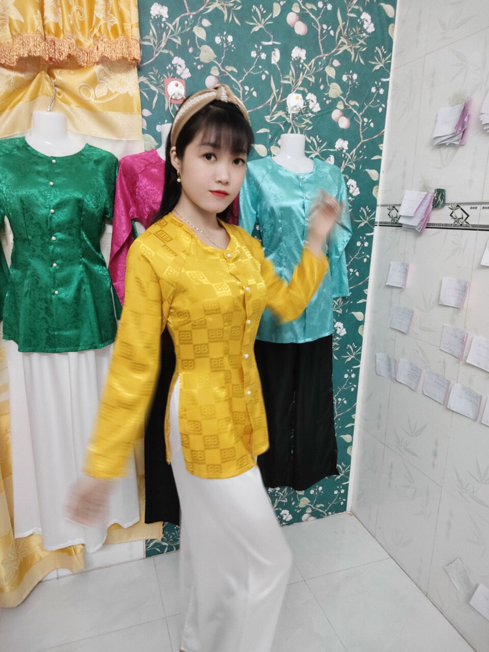 Áo bà ba gấm chữ b*bcó kèm quần