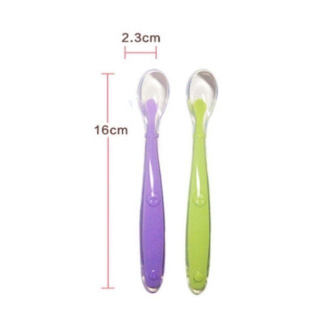 Thìa ăn dặm silicon cho bé