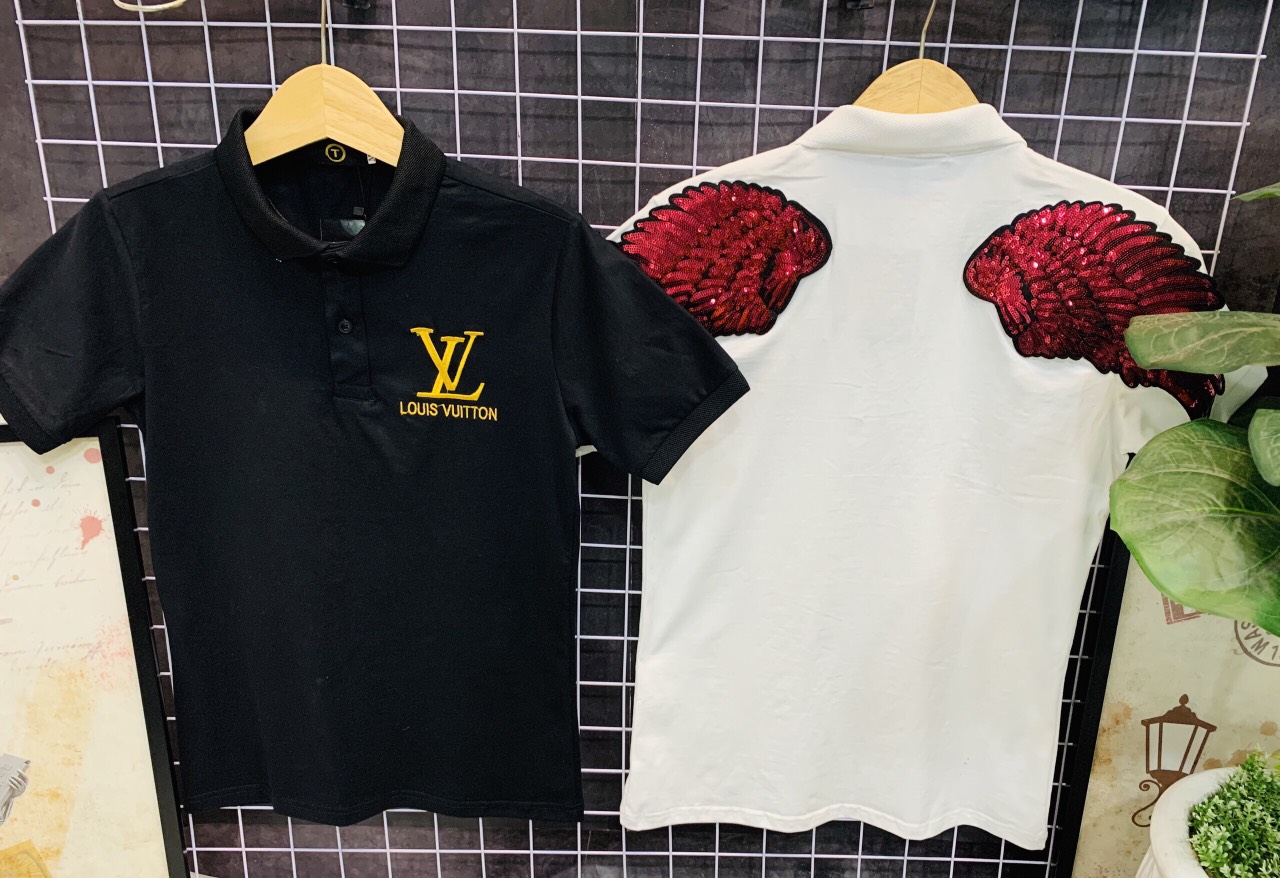 [ SALE- FREESHIP ] ÁO THUN NAM NỮ CÓ CỔ THÊU LVS HÌNH CÁNH CHIM ĐỎ ĐÍNH ĐÁ KIM SA CỰC CHẤT - 100% COTTON