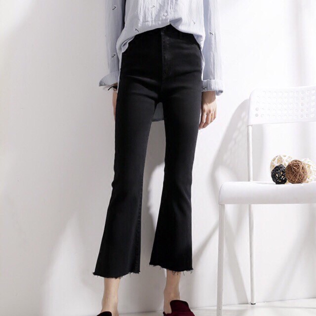 Quần bò jean ống loe màu đen vải co giãn mềm mịn-Thu Thảo Store.