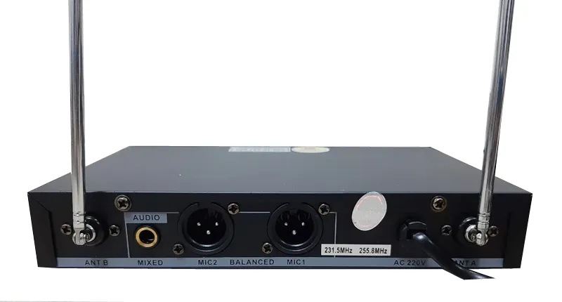 Combo Micro không dây Arirang WMU-336 + Đầu Karaoke Arirang AR-36 (Ảnh 2)
