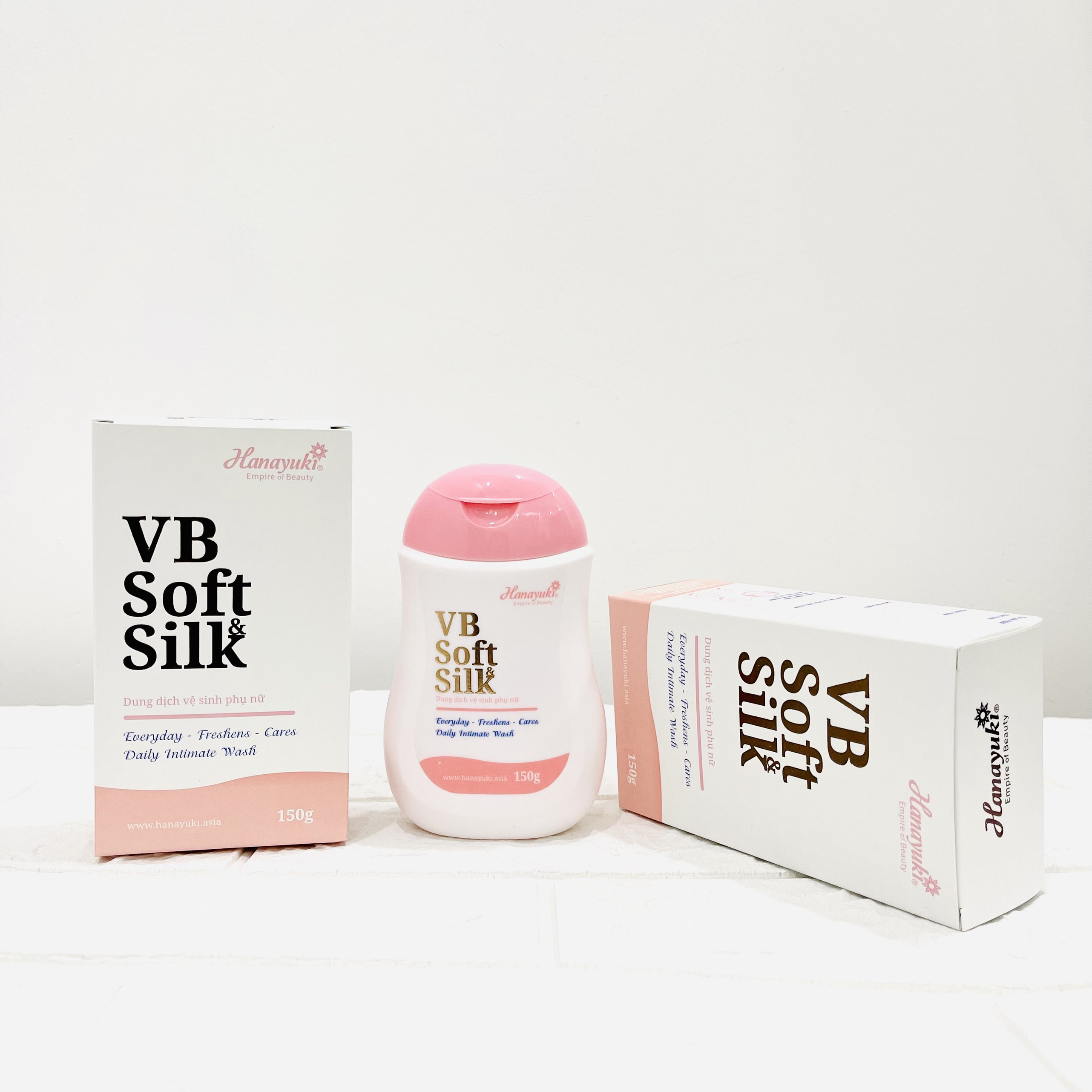 Dung dịch vệ sinh vùng kín Hana Soft Silk