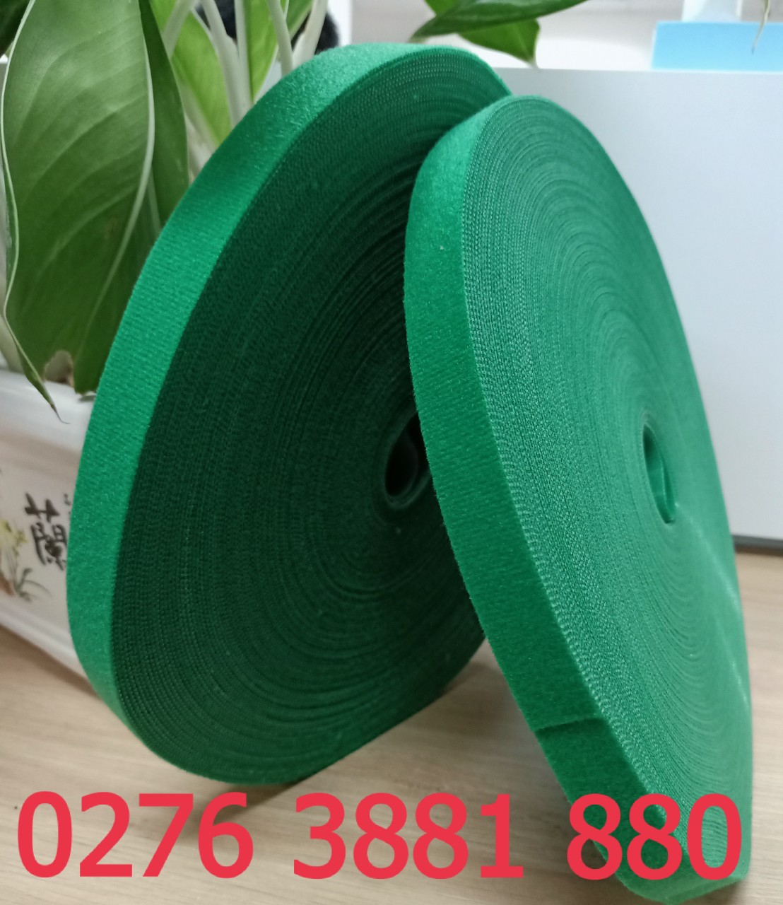 Băng dán gai thu gọn dây điện/ băng dính gai đa năng/ băng nhám cuốn gọn dây cáp dây điện tai nghe rộng 2cm 3 mét