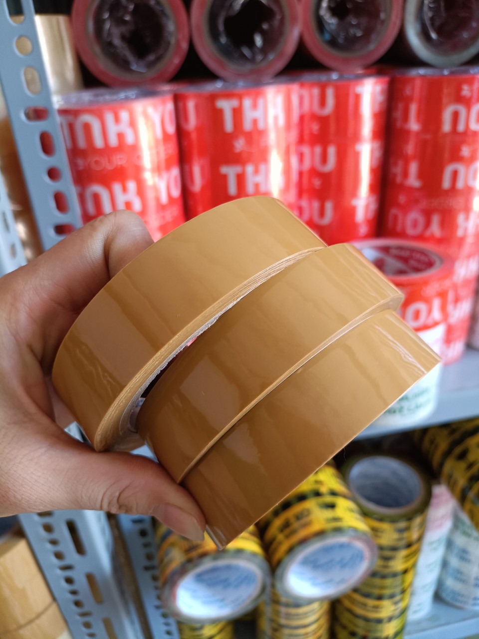 1 cuộn băng keo đục 24mm