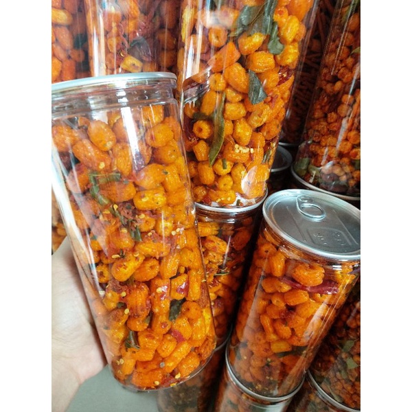 Nui sấy giòn cay vị khô bò lá chanh lon pet 350gr