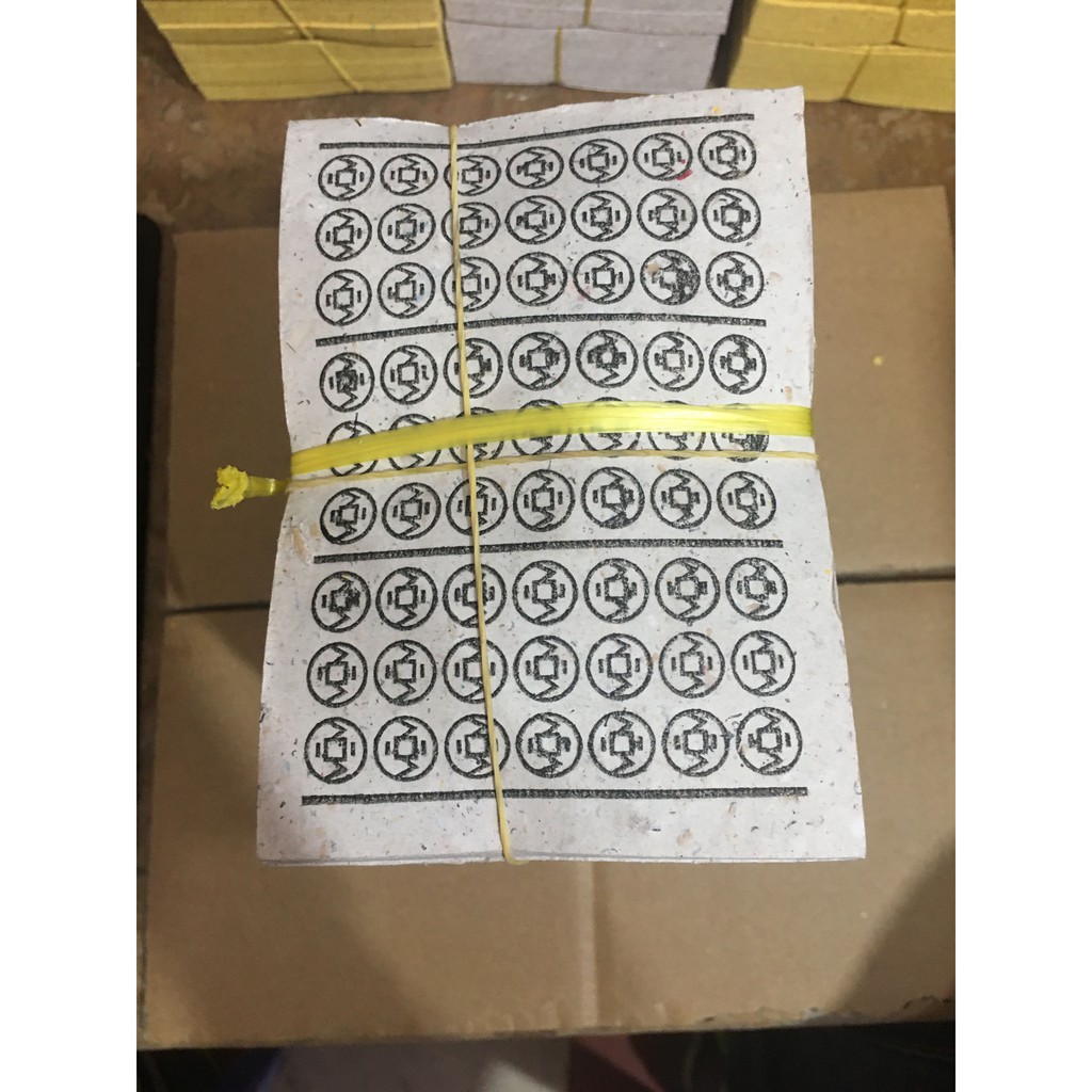[HCM]Một cây 5 xấp giấy trắng ( đồng xu trắng ) trong thờ cúng