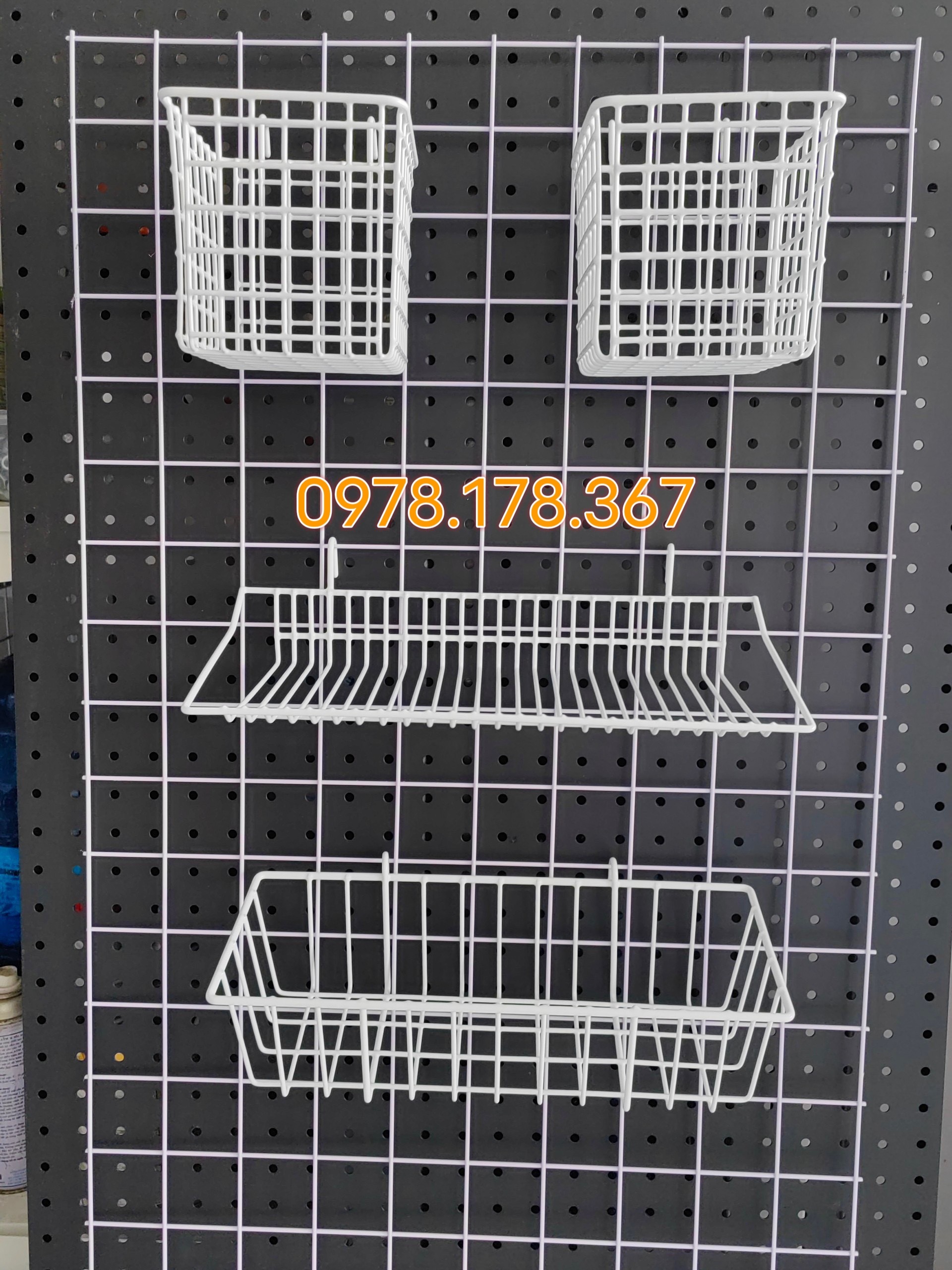 Giỏ cài lưới sắt - Rổ treo khung lưới trang trí đựng mỹ phẩm, phụ kiện
