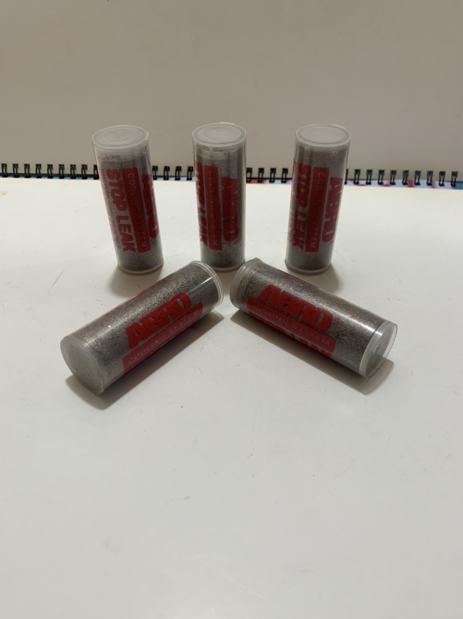 Bột Chì hàn làm kín két nước ABRO STOP LEAK 20g Made In USA làm kính nhanh sự rò rỉ của két nước.