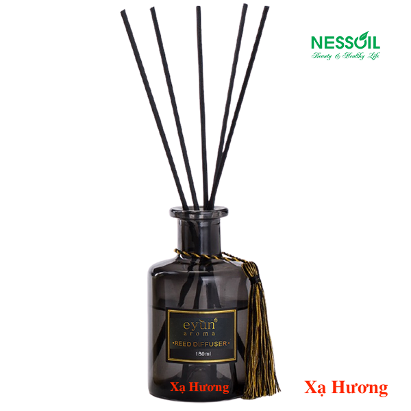 [HCM]Bộ tinh dầu nước hoa thơm phòng mùi Xạ Hương 180ml gồm 1 chai tinh dầu 180ml + 1 bộ 5 que khuếch tán tinh dầu.