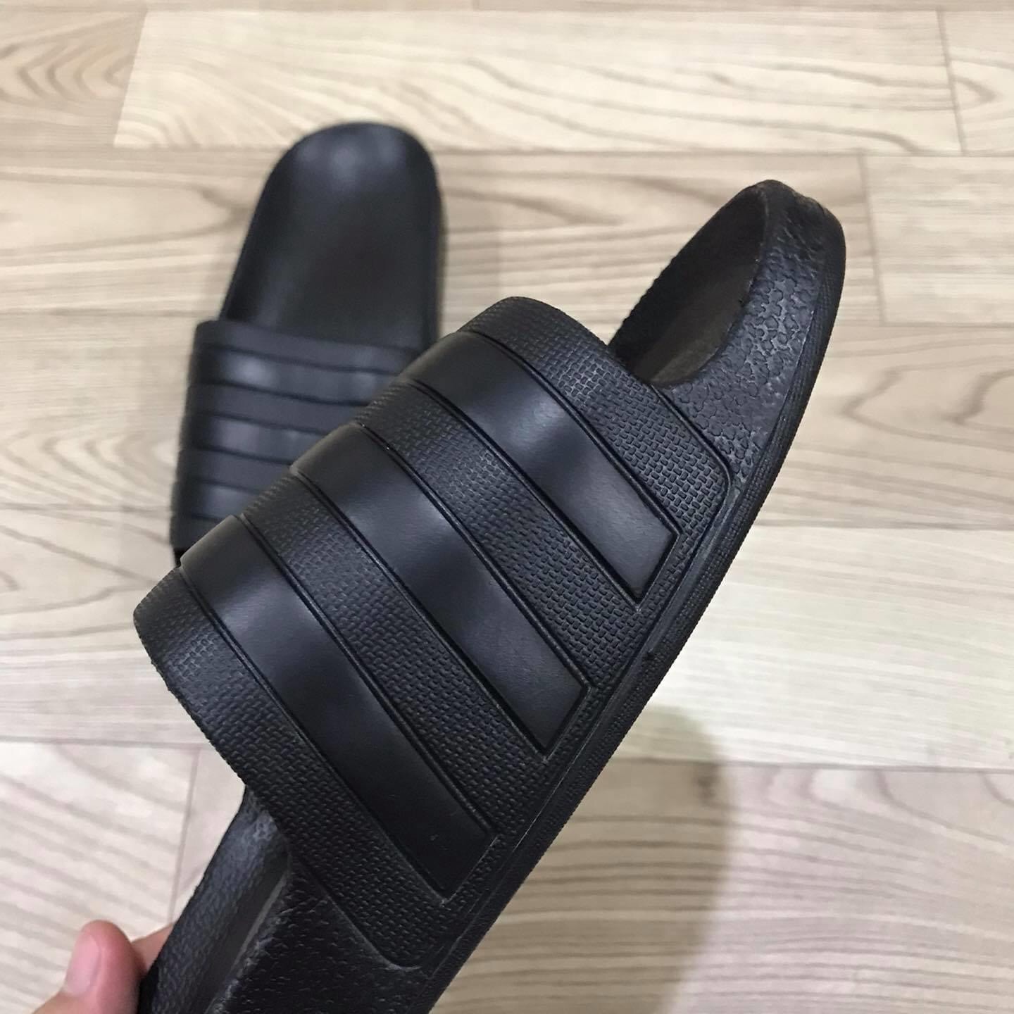 Dép Adidas Aqua đúc nguyên khối