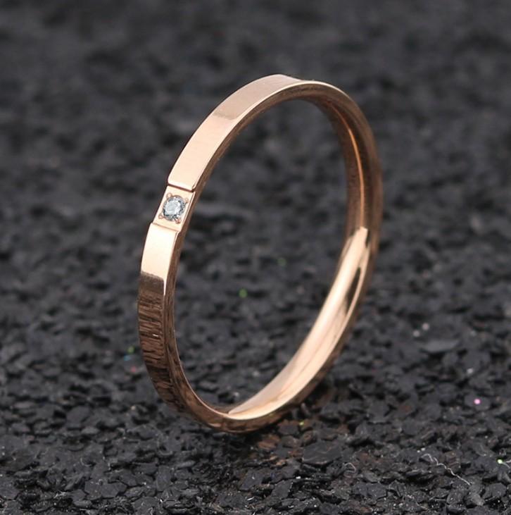 Nhẫn Titan Ko Đen 1 Viên đá Chìm TT 0411