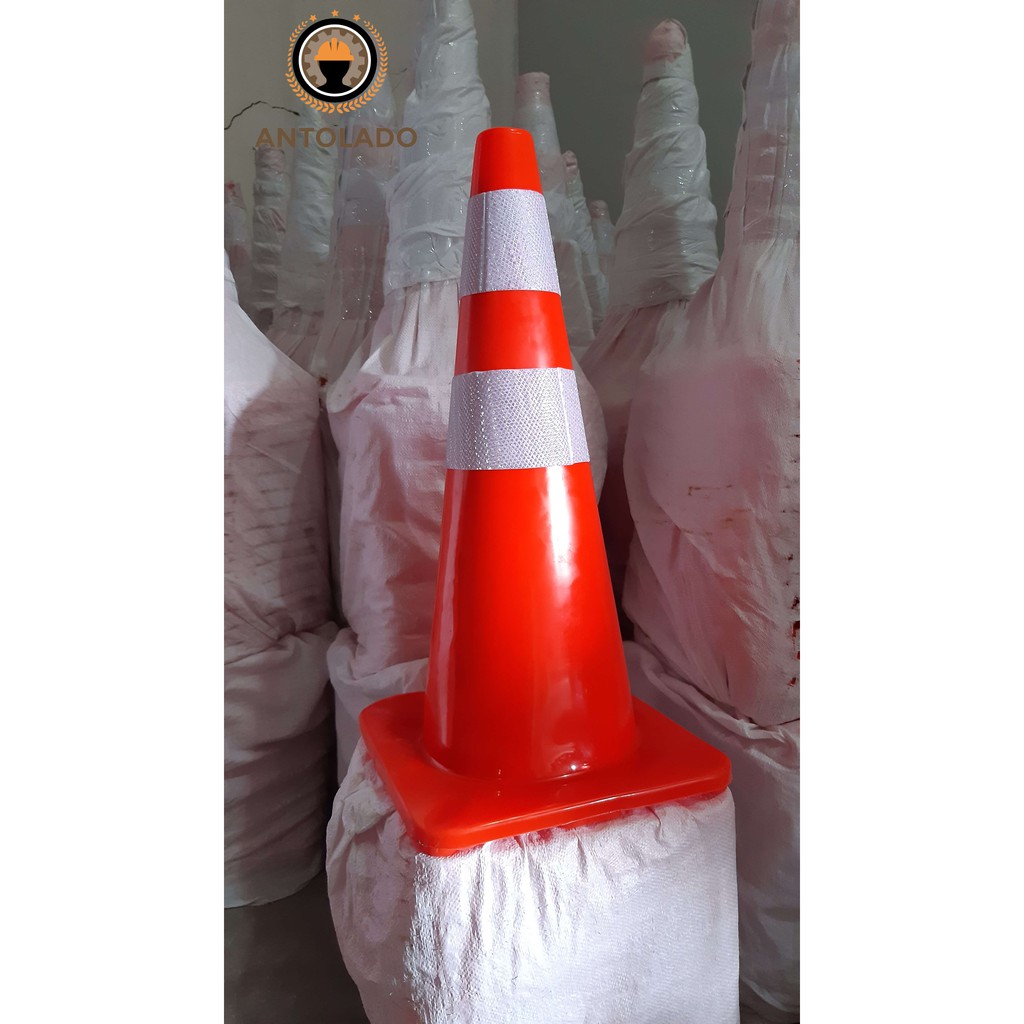 Trụ giao thông - Cọc tiêu giao thông hình chóp 30cm nhựa dẻo