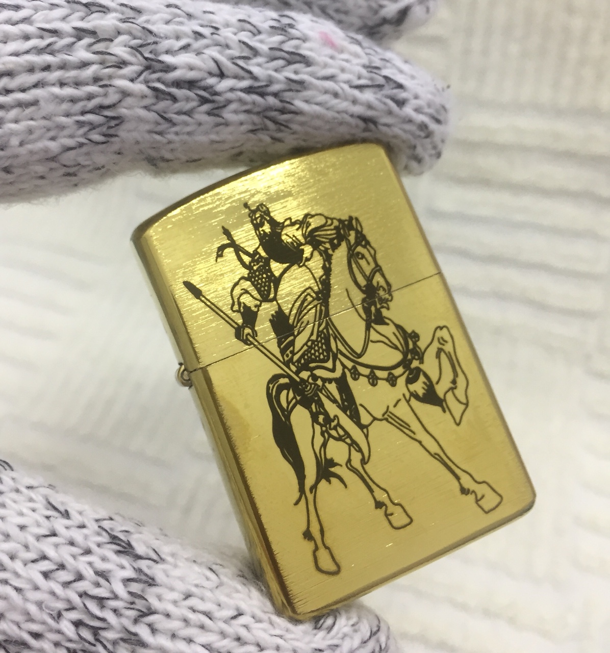[HCM]Bật Lửa Zippo USA Hình Quang Vũ - Ruột trắng Cao Cấp