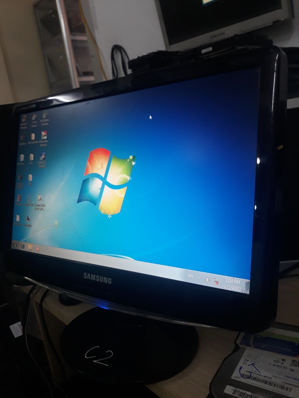 Màn hình máy tính LCD 17in / 19in xước nhẹ thanh lý văn phòng