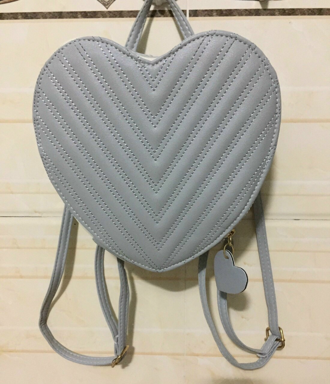 TÚI ĐEO SAU CHẤT DA SMILI KÍCH THƯỚC 22*22*7 HÌNH TRÁI TIM SIÊU ĐÁNG YÊU