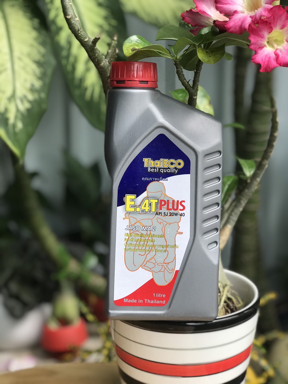 [HCM]nhớt xe số cao cấp nhập khẩu 100% tại Thái Lan thương hiệu THAIECO  20W-40 loại 1 lítcó thêm phụ gia làm mát động cơ.chuyên dùng các dòng xe số .