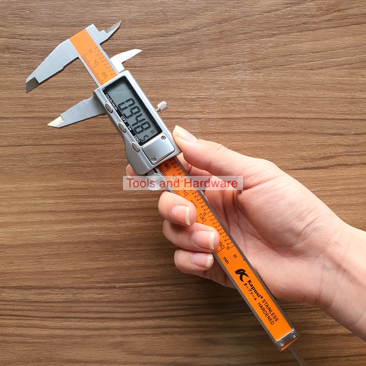 Thước kẹp điện tử cao cấp hãng Kapusi Nhật Bản LOẠI 1, Chiều dài 150mm, Bảo hành 12 tháng. Độ chính xác cực cao, thân làm bằng théo không rỉ cao cấp – Thước cặp điện tử Nhật Bản, Thuoc kep, Thuoc cap, Thước cặp đo chính xác