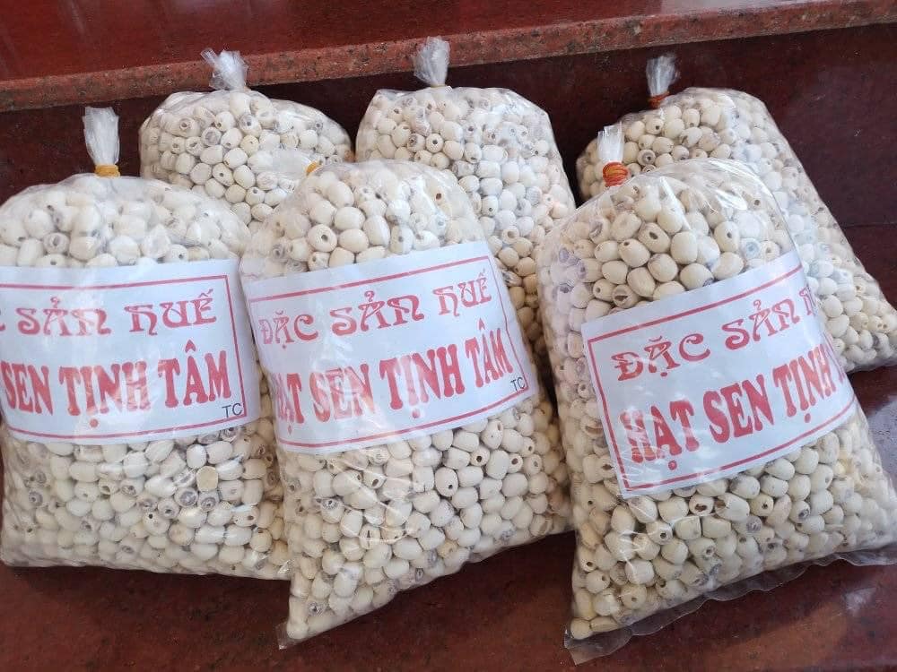 Hạt sen khô Huế loại ngon thơm bở - giúp ngủ ngon, nấu chè, nấu sữa, ăn dặm cho bé