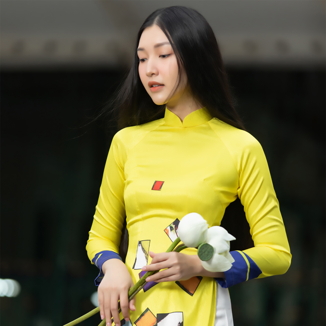 Áo dài lụa vàng f2 gems of vietnam ad32