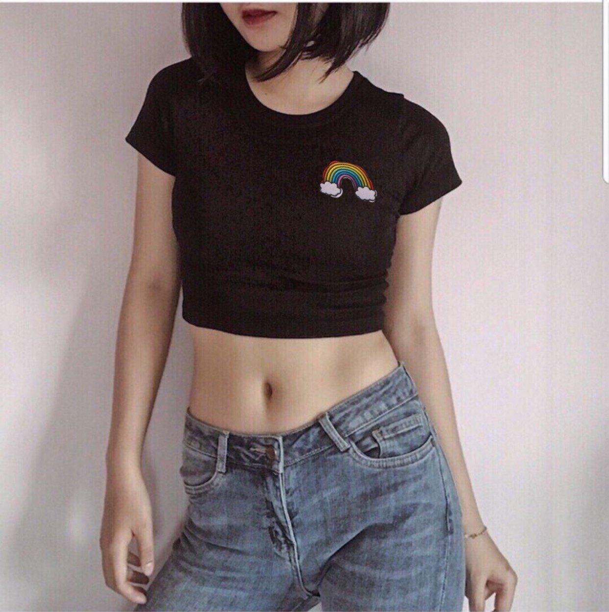 [HCM]Áo Thun Croptop Thêu Hình Bảy Sắc Cầu Vòng Đơn Giản Dễ Thương Bmind EVA AO 10303