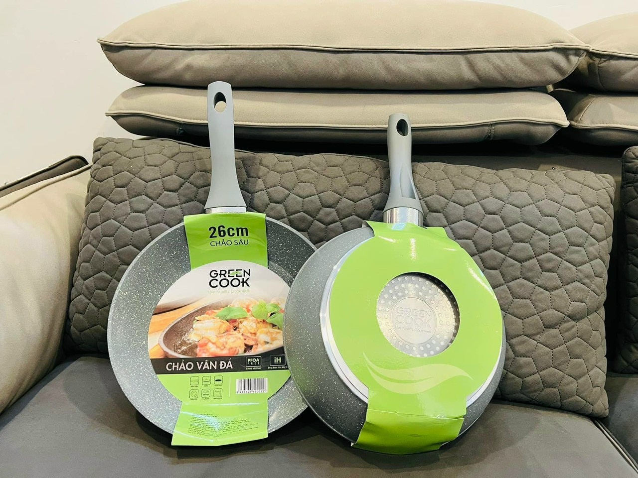 Chảo vân đá 26cm thương hiệu Green cook HKM NUTIFOOD - Chảo chống dính vân đá sâu lòng sử dụng được trên bếp gas, bếp hồng ngoại, bếp từ