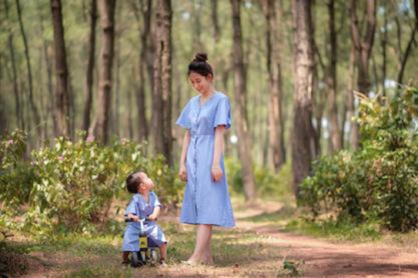 Đầm Đôi Cho Mẹ Và Bé Gái - Thiết Kế Tay Xèo Cách Điệu - SB19 - Xanh Tím ( Bé Từ 1 Tháng - 6 Tuổi ) - Hiển Thị Giá 1 Đầm.