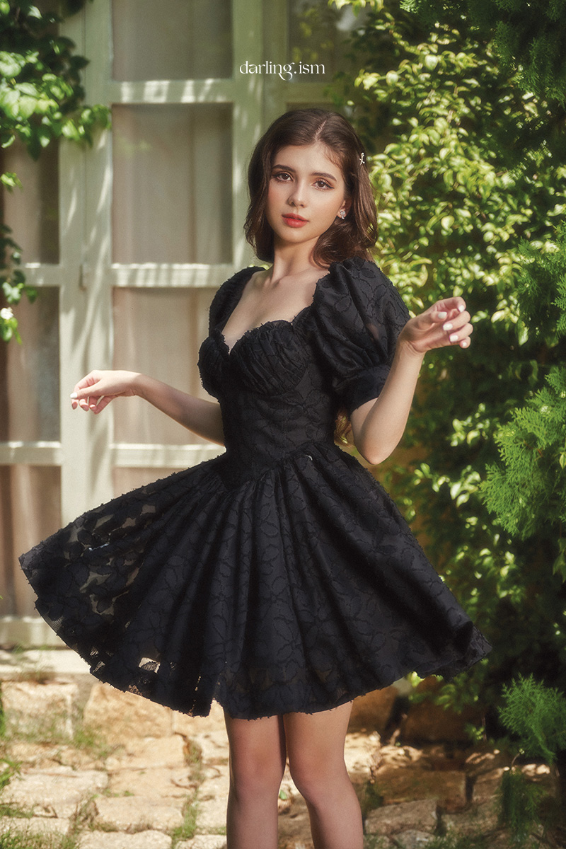 Đầm xoè ngắn tay phồng voan hoa đen louise dress - darling.ism