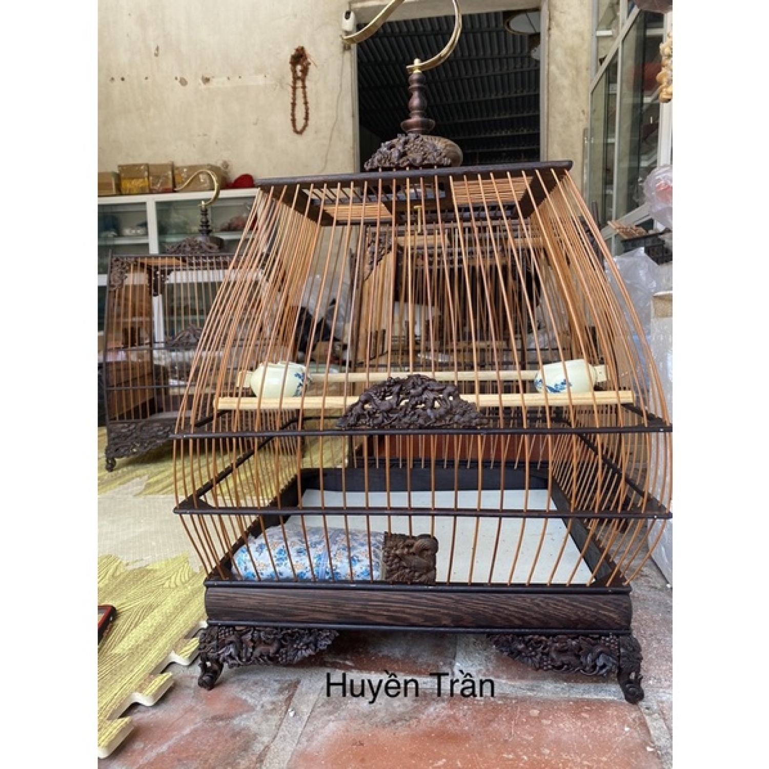 Lồng sing mun đuôi công chào mào tang trơn hoa văn đục CNC vân đẹp cao cấp LC09